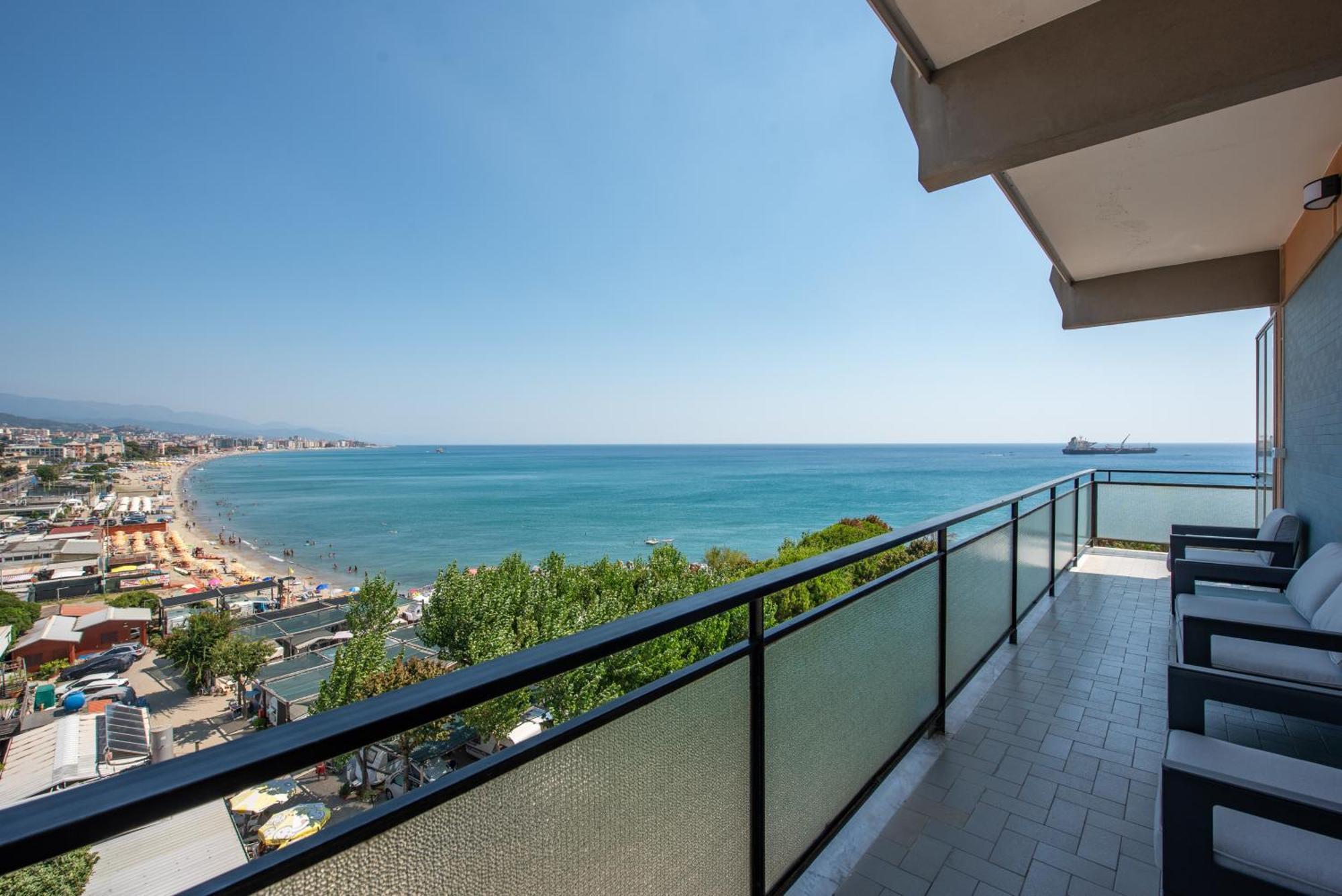 You And The Sea Apartamento Savona Exterior foto